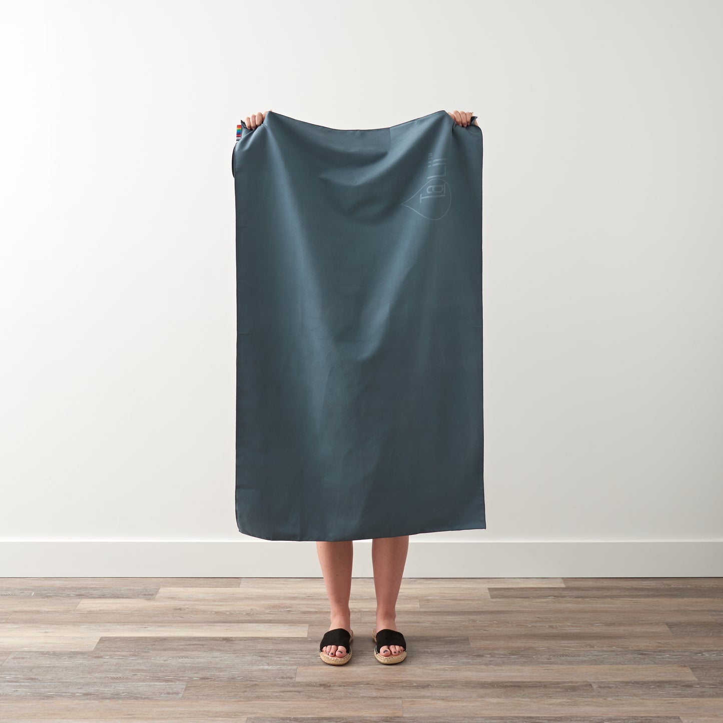 MEDIUM TOWEL - BATH TOWEL