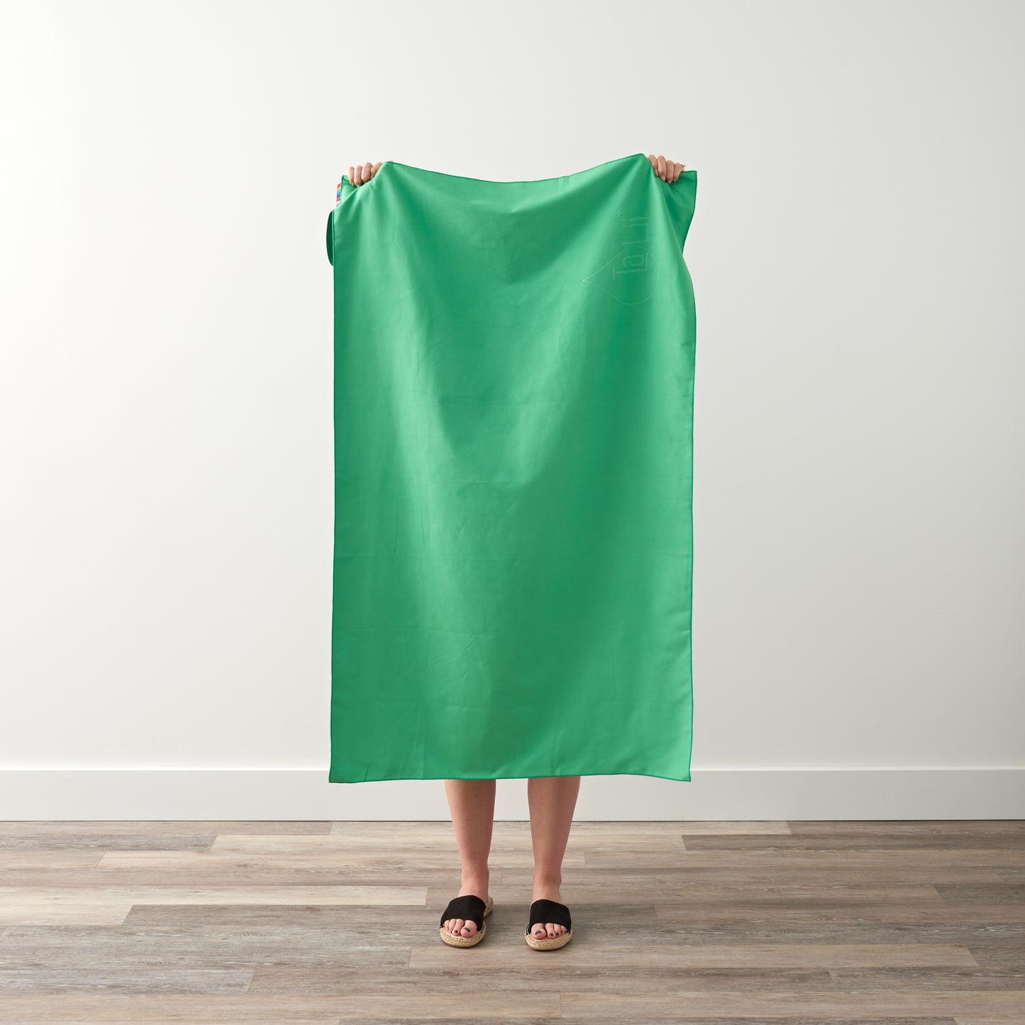 MEDIUM TOWEL - BATH TOWEL